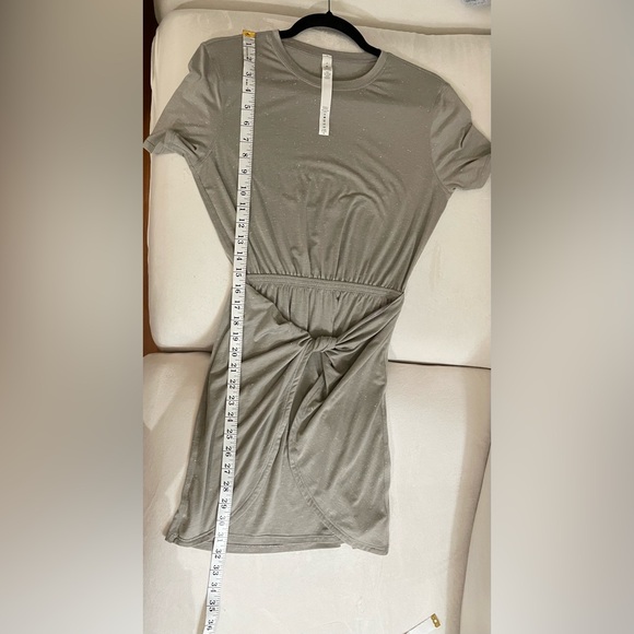 NWT Lululemon Unwind Your Mine Dress Dark Chrome White Size 2 - Picture 12 of 12